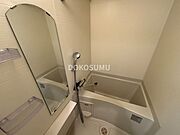 一日の疲れをやさしく癒やす、清潔感あふれるリラックスバス。