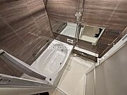 一日の疲れをやさしく癒やす、清潔感あふれるリラックスバス。