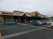 サンユーストアー 新手綱店（3754m）