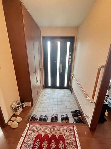 玄関を拡大表示