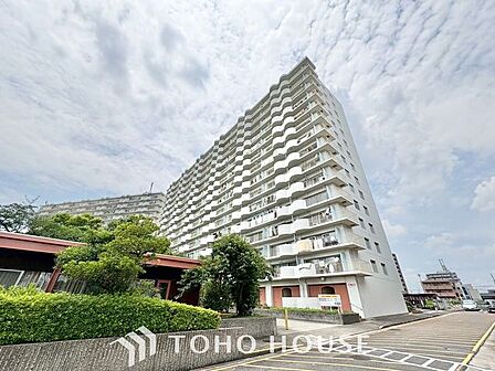 ただ『 住む 』だけじゃない! 気持ち良く住んで欲しい気持ちをこめて・・・。 お家の事、街の事、お金の事、 何でも相談して下さい♪