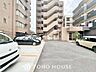 駐車場：【もう駐車場探しに迷わない】マンション内敷地内にゆとりある駐車スペースを確保。近隣の月極駐車場を探す手間や、雨の日の移動ストレスから解放されます。大切な愛車を、より身近で安心できる場所に。