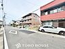 外観：【街に溶け込む、新しい邸宅の誕生を最前列で】美しい外観デザインが姿を現し始める、建築中ならではの期待感。足場が外れた瞬間の感動は格別です。工事中でも内覧予約受付中。