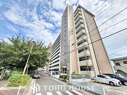 ただ『 住む 』だけじゃない! 気持ち良く住んで欲しい気持ちをこめて・・・。 お家の事、街の事、お金の事、 何でも相談して下さい♪