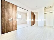 【いつかは子供部屋として】お子様の成長に合わせて住まいのレイアウトも変わります。思春期のプライバシーを重視したり、成長に合わせて机やベットを配置したり。将来を見越しての住まい選びも大切です。