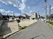 物件の陽当りや通風・仕様設備やお部屋の大きさの比較、近隣・周辺環境や街並みなど、資料には掲載していない情報が現地にはたくさんあります。　是非一度、現地をご確認ください。