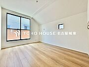 【毎日過ごす場所だから】清潔感あるホワイトの壁紙と温もり溢れるカラーの床材が見事に調和した居室。毎日の生活を少しでも快適に過ごして頂ける様、飽きの来ない雰囲気が大切です。