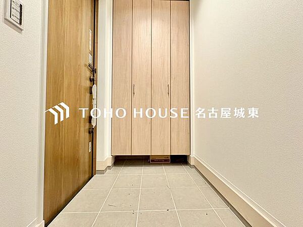 玄関を拡大表示