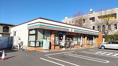 セブンイレブン福井城東1丁目店 130m