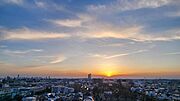 現地からの眺望（2026年3月）撮影丹沢の山に沈む夕日