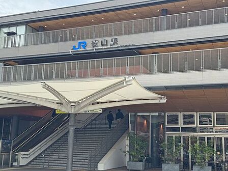 徳山駅 990m