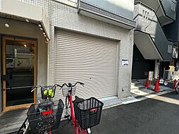 10 / 11