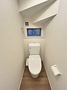 1階と2階に温水洗浄便座付きトイレを設置。