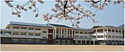 山崎小学校
