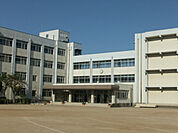 東小学校
