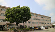 平岡東小学校