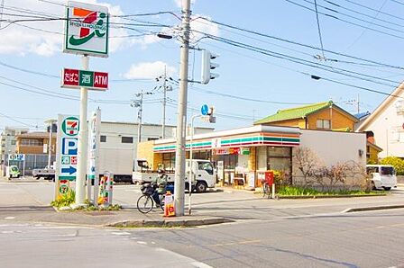 周辺環境-コンビニ(750m)セブンイレブン