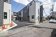 家族の温かさと陽光の暖かさ、楽しい毎日と明るい未来を予感させる「空間が織り成すひとつ先の住み心地」を演出します。