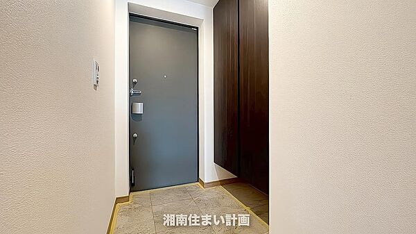 玄関を拡大表示