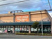 ワイズディスカ末広店 徒歩6分。 460m