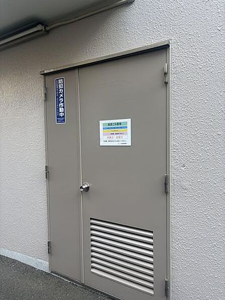 ゴミ置き場は「物件の管理体制」や「住民のマナー意識」が最も顕れやすい場所。マンションの評価を維持するためにも、住民一人ひとりが日頃からゴミ置き場の美観を意識しましょう!