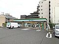 ファミリーマー...