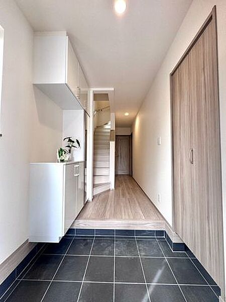玄関を拡大表示