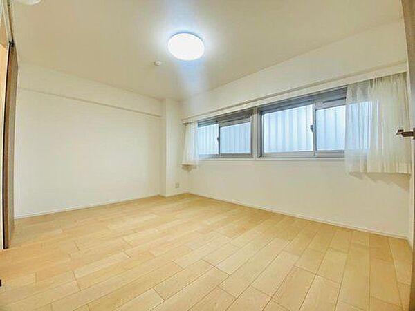 洋室を拡大表示