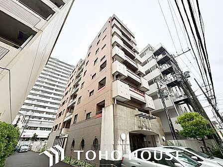 建物に対して高い耐震性・耐久力に基づく信頼こそが、まずは快適な住まいの大前提。長年の経験と試行錯誤から生まれた様々な技術が、堅牢なすまいづくりを実現します。