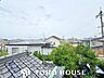 その他：住まい探しは街探し。みんなが街探しのポイントにしているのは何？　第1位は過半数が支持した納得の 『交通の利便性』。続いて3割以上の人が『住環境』と『公園、緑地の充実』です。
