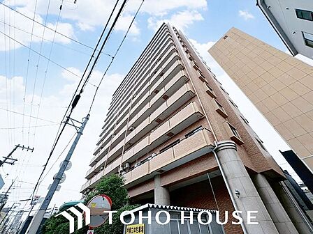 大切な時間を共に過ごすのは、「家族」も「お住まい」も同じです。時代が経っても変わらない居住性の高さと、いつまでも色褪せず住む毎に親しみ深くなるデザイン。