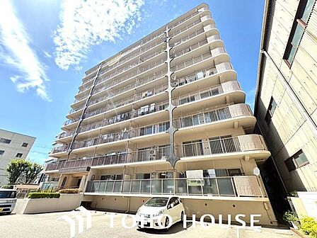 マンションは、駅から近い物件のほうが高めの価格で売りやすい。将来売却する可能性があるなら、都心などへの交通アクセスの良い駅から徒歩10分以内で、管理の行き届いた物件を選ぼう。