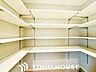 収納：各部屋に必要な量の収納があるか、高さ・奥行きは適度で、活用しやすいものになっているか。 “量”だけでなく、”位置”によっても変わる「収納力」を子どもの成長も加味して確認しよう。