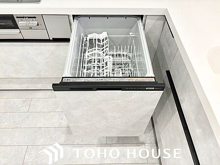 通常の手洗いでは使用出来ないほど高温のお湯や高圧水流を使うことにより汚れを効果的に落とすことができる。殺菌効果が非常に高く哺乳瓶などを使う家庭で需要が高く大変便利。
