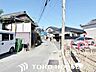 外観：前面道路はすっきりと見通しが良く、車の出し入れもスムーズに行えます。