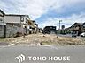 外観：採光、開放感に恵まれた北東角地。前面道路は2道路とも道幅5m以上ありますので、お車の運転もしやすい環境です。