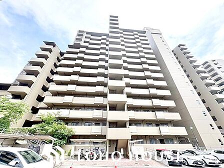 大切な時間を共に過ごすのは、「家族」も「お住まい」も同じです。時代が経っても変わらない居住性の高さと、いつまでも色褪せず住む毎に親しみ深くなるデザイン。