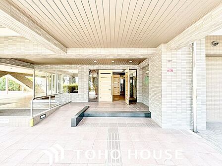 手入れの行き届いたマンションは、住み心地も良く、資産価値も維持されます。マンションではまず、外壁やエントランスなどの共用部分の維持管理がポイント。