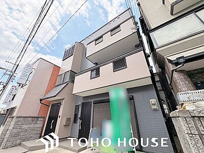 外観:大切な時間を共に過ごすのは、「家族」も「お住まい」も同じです。時代が経っても変わらない居住性の高さと、いつまでも色褪せず住む毎に親しみ深くなるデザイン。 外観:大切な時間を共に過ごすのは、「家族」も「お住まい」も同じです。時代が経っても変わらない居住性の高さと、いつまでも色褪せず住む毎に親しみ深くなるデザイン。