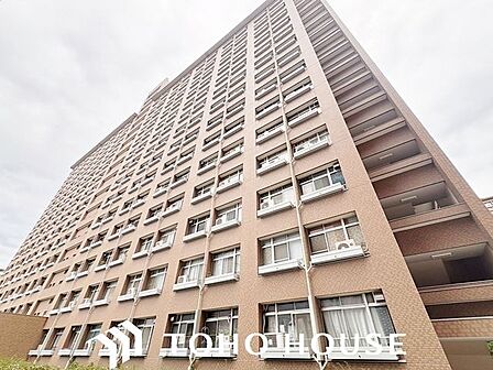 快適に過ごす条件は、一人ひとり違います。だからこそ飾リ過ぎないシンプルな内装と偏り過ぎないデザインで統一しております。居住していく中でオーナー様だけの【マイホーム】に創り上げて下さい。