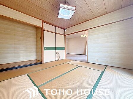 和室は有るだけでも落ち着く空間ですが、 「家族団らん」 「来客時の客間」 等々多目的なスペースとして活用出来る便利な空間です。