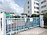 周辺：高槻市立三箇牧小学校 徒歩18分。 1410m
