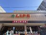 周辺：ライフ 西大島店 徒歩6分。 420m