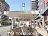 周辺：大国町駅(Osaka　Metro 御堂筋線) 徒歩8分。 580m