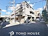 その他：経年変化に強く、お手入れのしやすさに配慮された外壁材を採用。美しさを長く保ちやすい機能性と、デザイン性を両立させた外観となっており、住まうほどに愛着が湧くスタイリッシュな佇まいです。