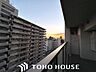 その他：妻が仕事で遅くなる場合などは夜道が心配。駅からマンションまで人通りがある、電灯があって明るいなど、安全な経路が確保できます。