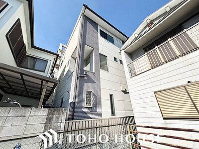 外観:建物に対して高い耐震性・耐久力に基づく信頼こそが、まずは快適な住まいの大前提。長年の経験と試行錯誤から生まれた様々な技術が、堅牢なすまいづくりを実現します。 外観:建物に対して高い耐震性・耐久力に基づく信頼こそが、まずは快適な住まいの大前提。長年の経験と試行錯誤から生まれた様々な技術が、堅牢なすまいづくりを実現します。