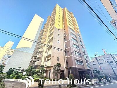 外観:青空に映える堂々とした外観デザイン。手入れの行き届いたマンションです。 外観:青空に映える堂々とした外観デザイン。手入れの行き届いたマンションです。