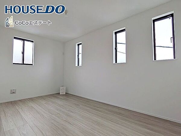 洋室を拡大表示