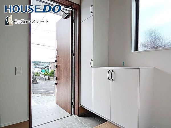 玄関を拡大表示